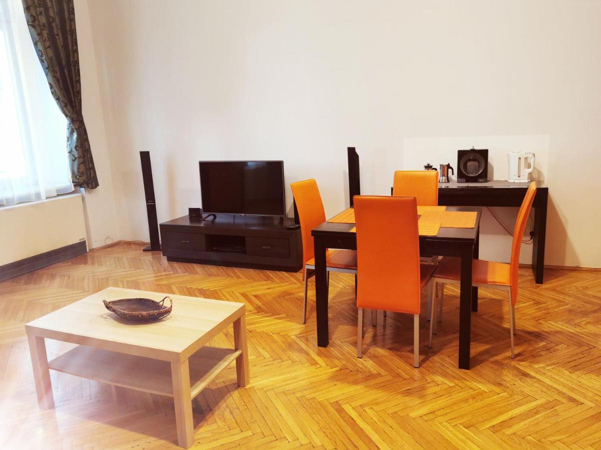 Krak Апартаменти *